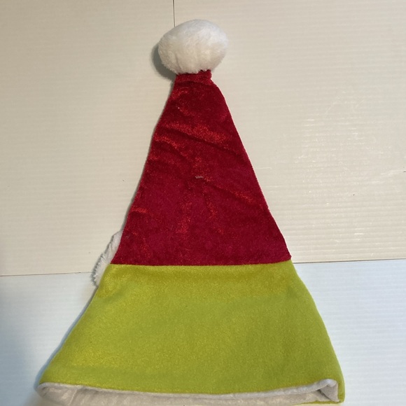 The GRINCH Dr. Seuss Red and White Santa Hat Green grinch Face Unisex One Size - Picture 4 of 9